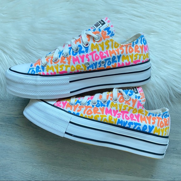 NWT Converse Chuck Taylor All Star Women’s Shoes - Picture 6 of 9